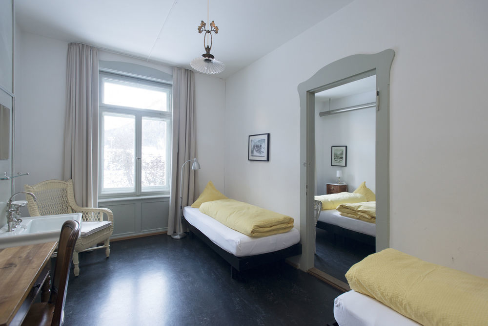Kurhaus Berguen Hotel Ngoại thất bức ảnh